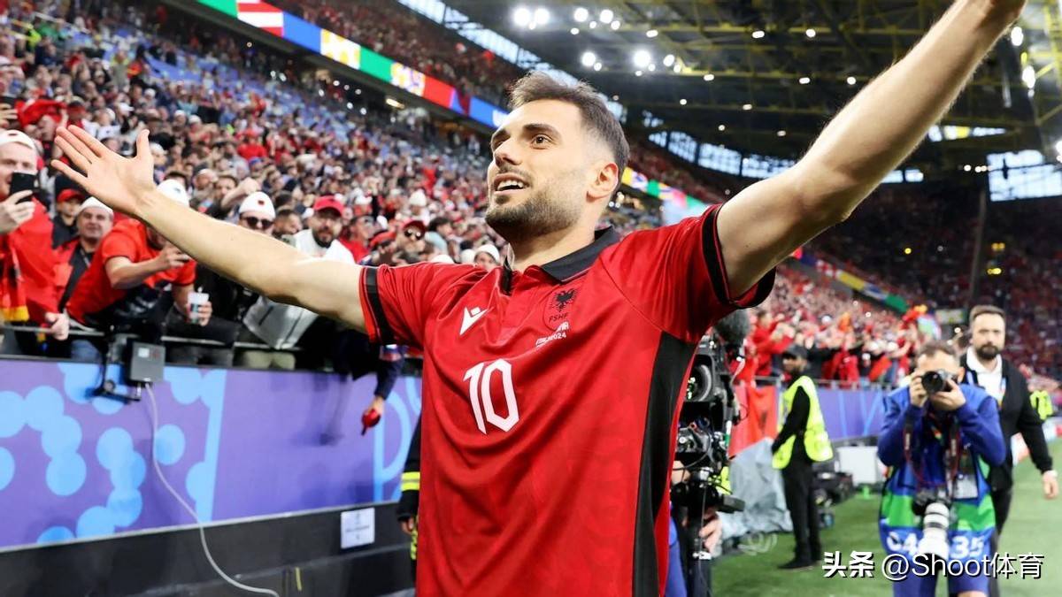 包含罗马尼亚客场不敌阿尔巴尼亚，积分下滑的词条