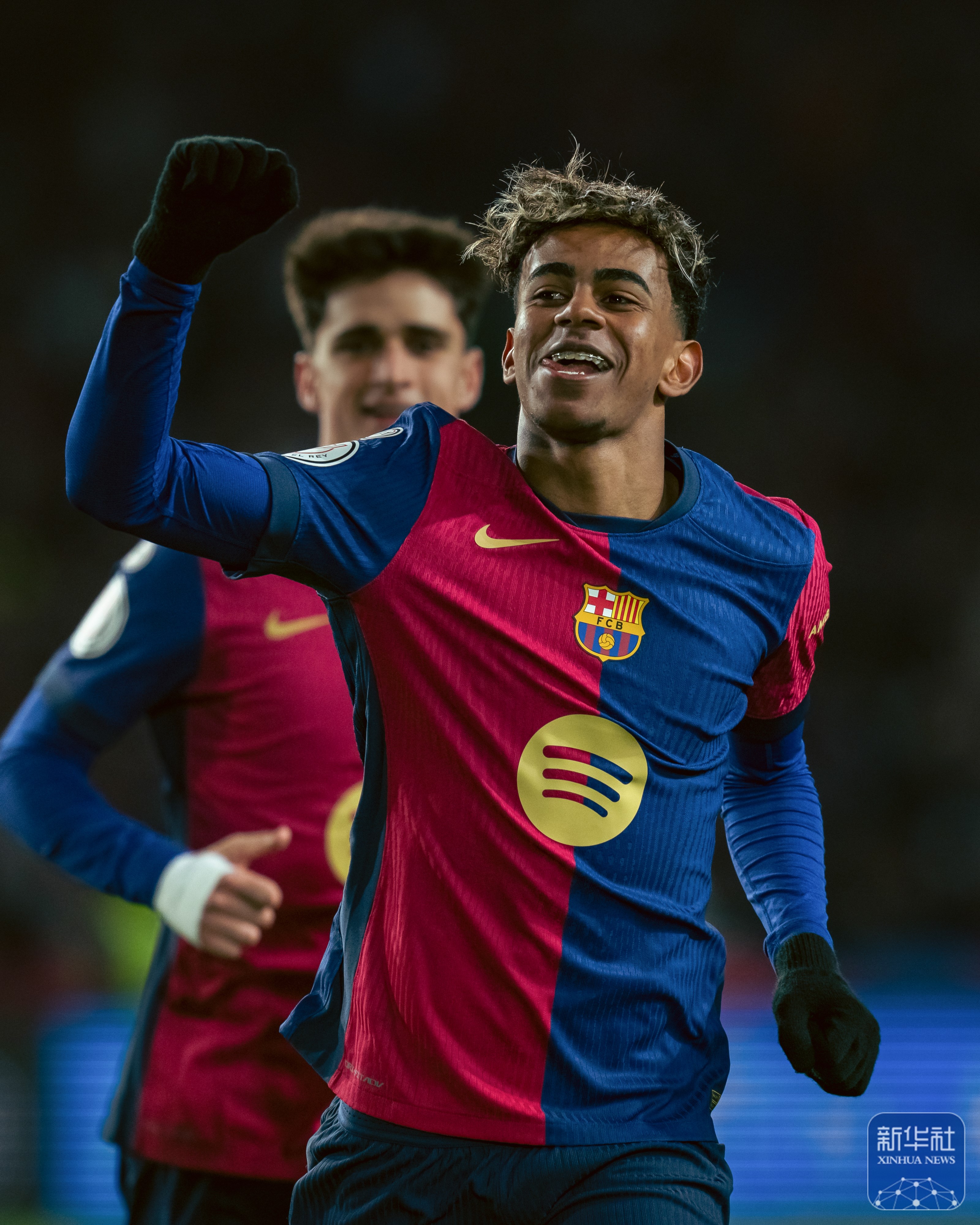 连胜终结！西班牙队赛车赛事中意外逆转获胜